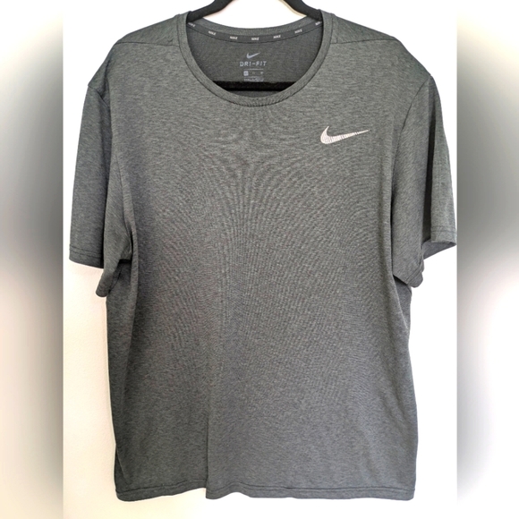 Nike Men's Dri Fit Active Short Sleeve T-shirt Size XL Color Gray - Picture 1 of 5